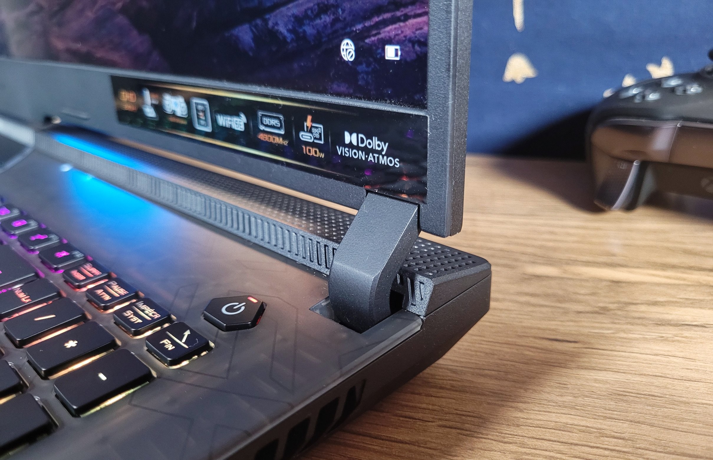 Asus ROG Strix Scar 17 2022 G733C 7