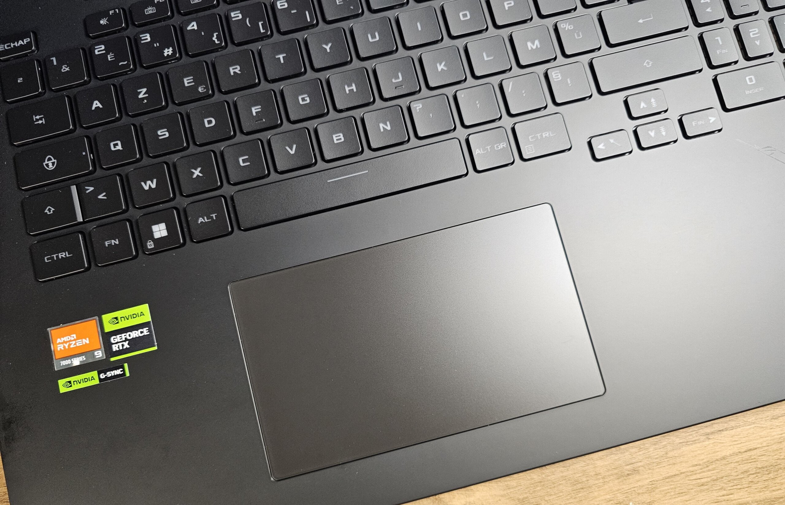 Asus ROG Strix Scar 17 X3D G733PYV 6