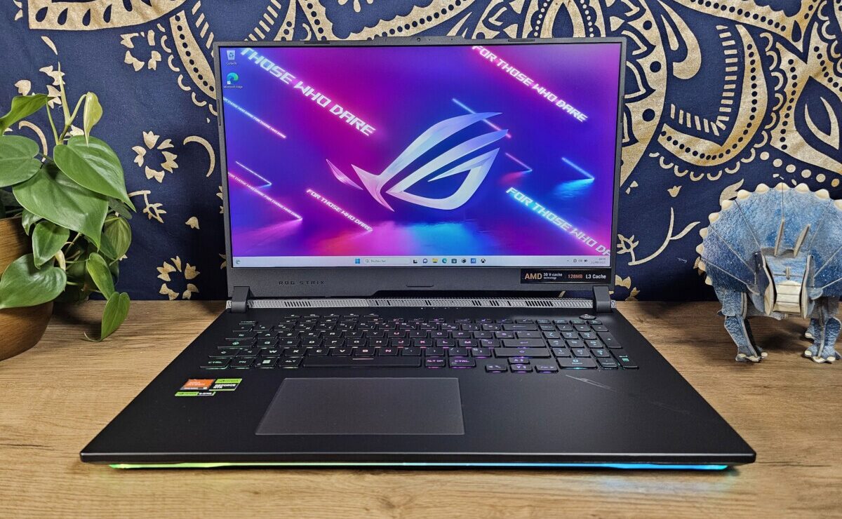 Asus ROG Strix Scar 17 X3D G733PYV 8 e1756179378403