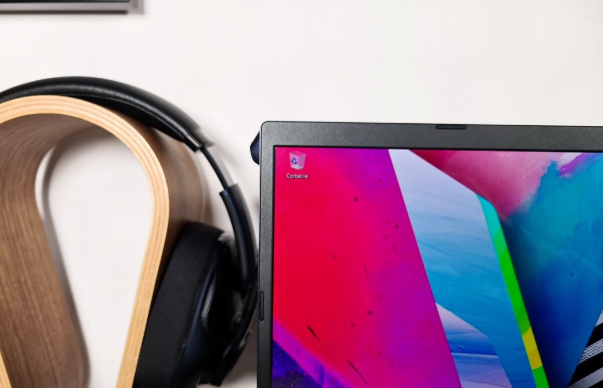 Asus Vivobook S15 OLED S533EA 10