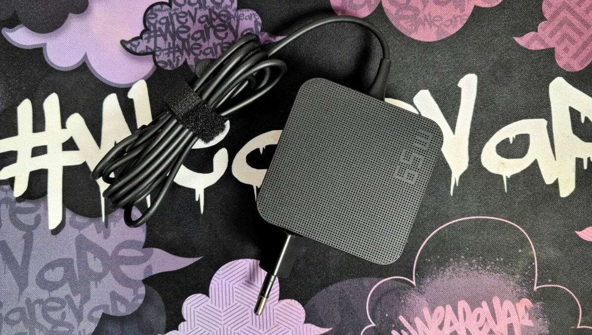 Asus Vivobook S15 OLED S533EA 3