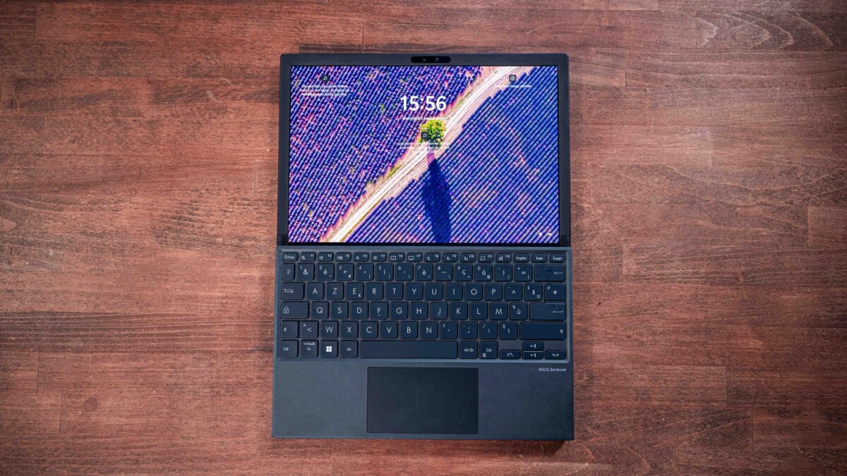 Đánh giá Asus Zenbook 17 Fold OLED (UX9702): Màn hình lớn, tính di động cao, hoàn hảo cho làm việc và giải trí! 44 Asus Zenbook 17 Fold OLED UX9702 2