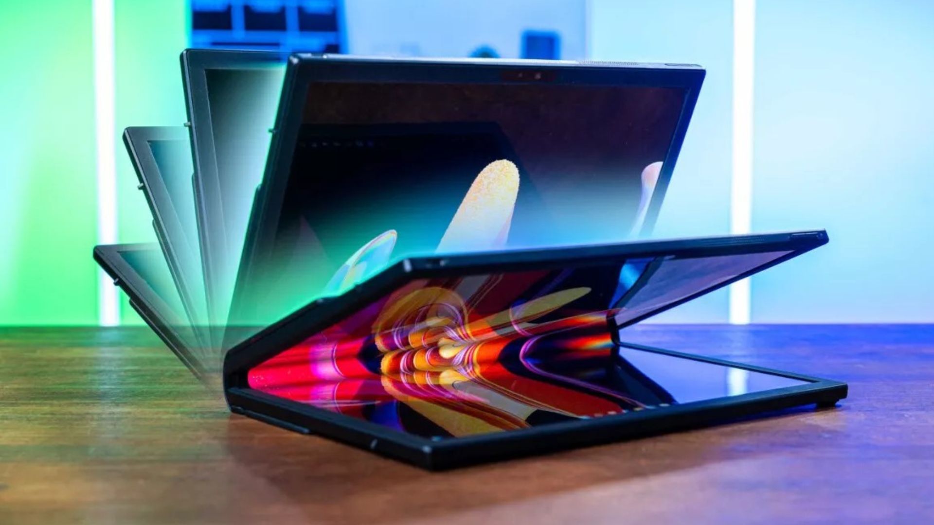 Đánh giá Asus Zenbook 17 Fold OLED (UX9702): Màn hình lớn, tính di động cao, hoàn hảo cho làm việc và giải trí! 1 Asus Zenbook 17 Fold OLED UX9702 25