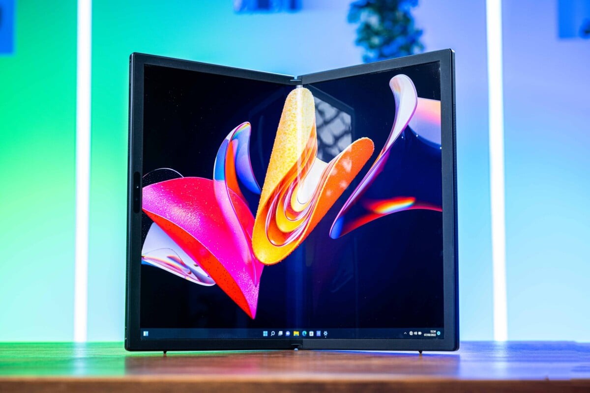Đánh giá Asus Zenbook 17 Fold OLED (UX9702): Màn hình lớn, tính di động cao, hoàn hảo cho làm việc và giải trí! 34 Asus Zenbook 17 Fold OLED UX9702 5