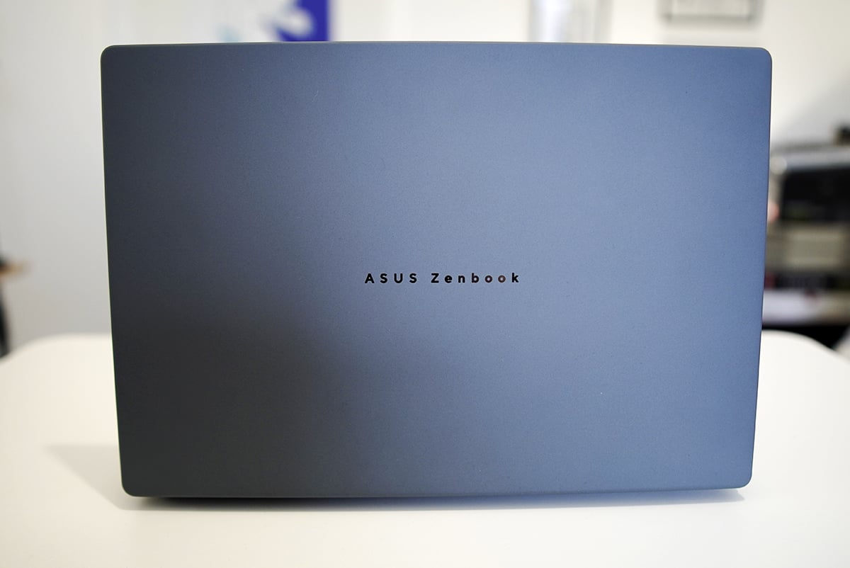 Đánh giá Asus Zenbook A14 (UX3407): Liệu có phải là chiếc laptop tốt nhất năm 2025? 20 Asus Zenbook A14 UX3407 13