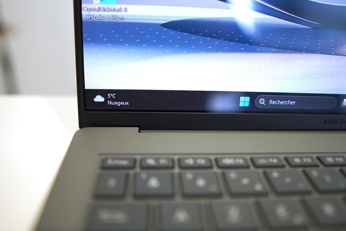 Đánh giá Asus Zenbook A14 (UX3407): Liệu có phải là chiếc laptop tốt nhất năm 2025? 26 Asus Zenbook A14 UX3407 9