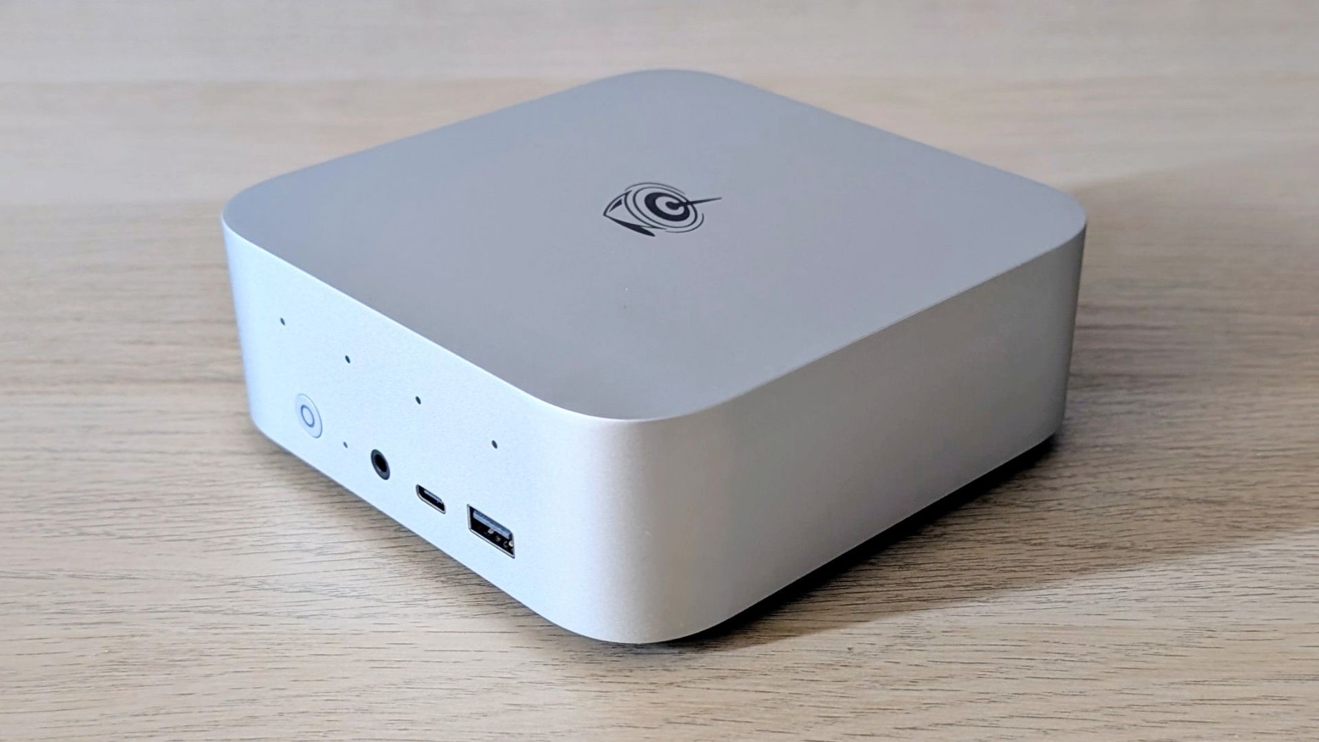 Đánh giá Beelink SEi13 Pro: Chiếc mini PC hiệu năng Intel Core i9-13900HK mạnh mẽ với mức giá bất ngờ! 1 Beelink SEi13 Pro 19