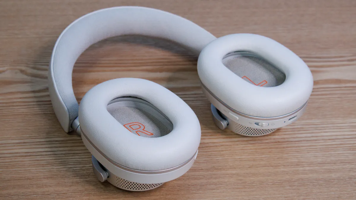 Cambridge Audio Melomania P100 SE 13