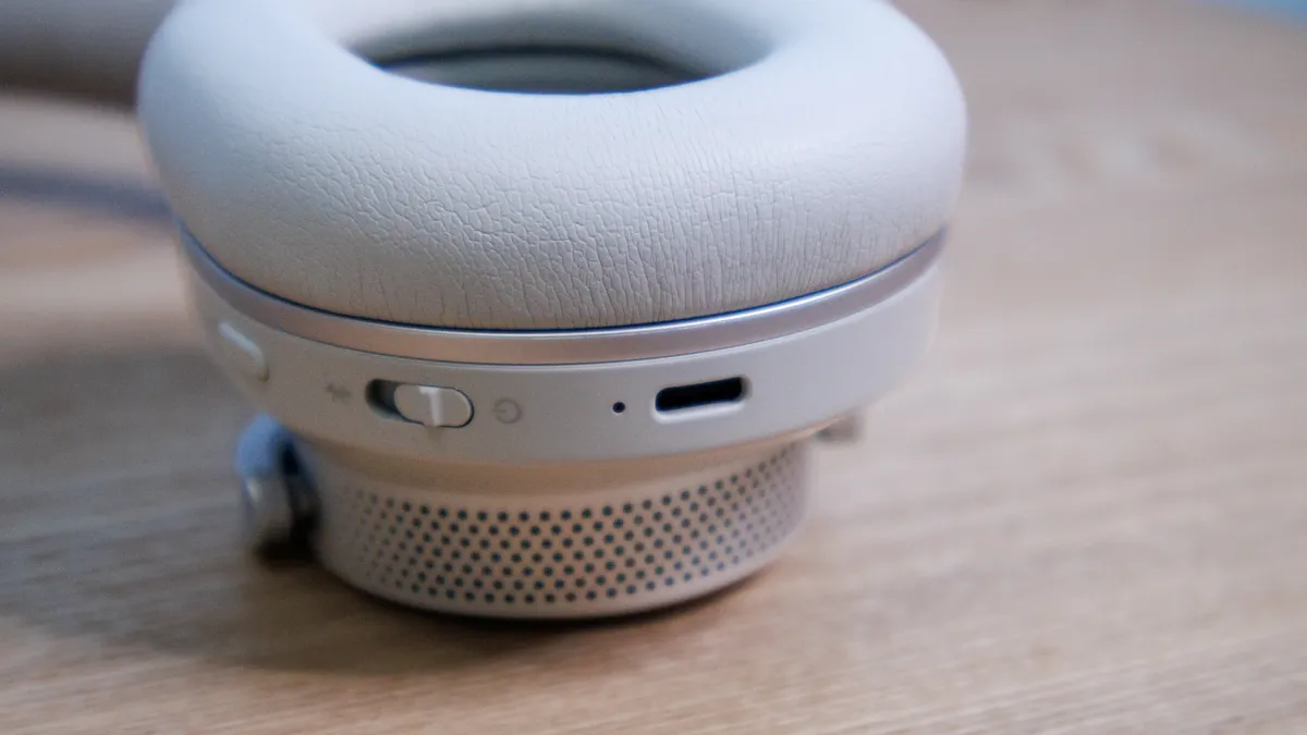 Cambridge Audio Melomania P100 SE 14