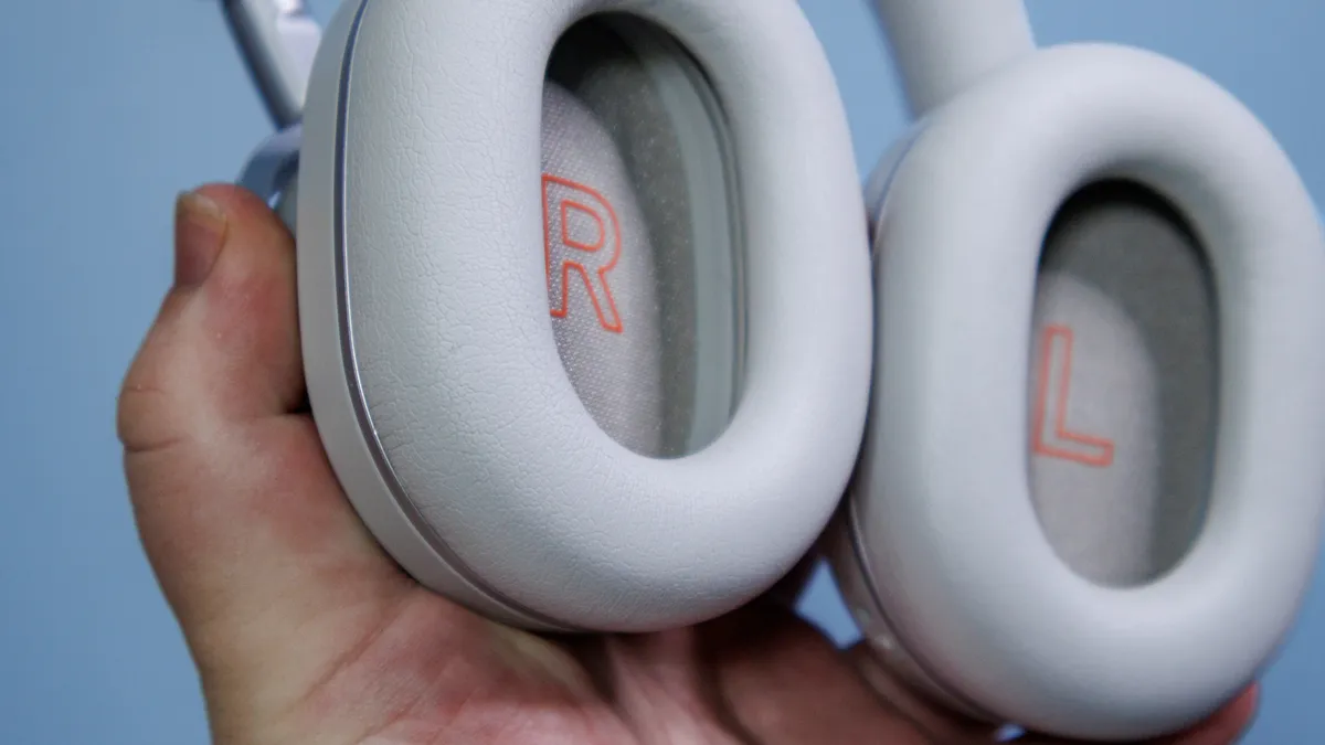 Cambridge Audio Melomania P100 SE 24