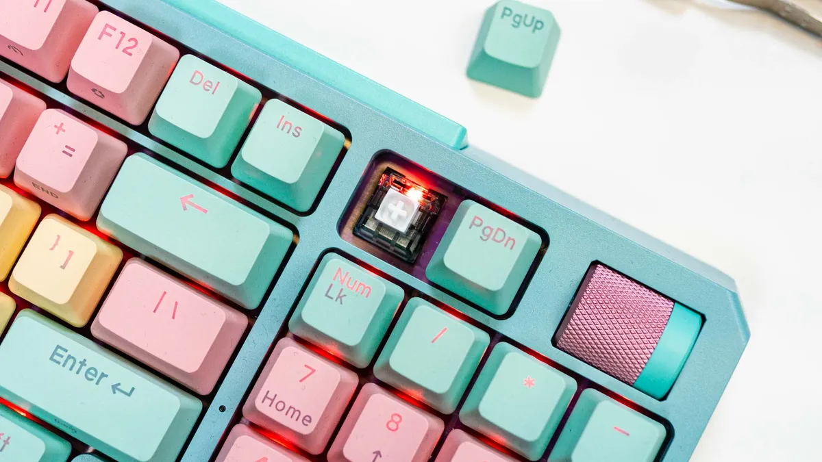 Cooler Master MK770 3