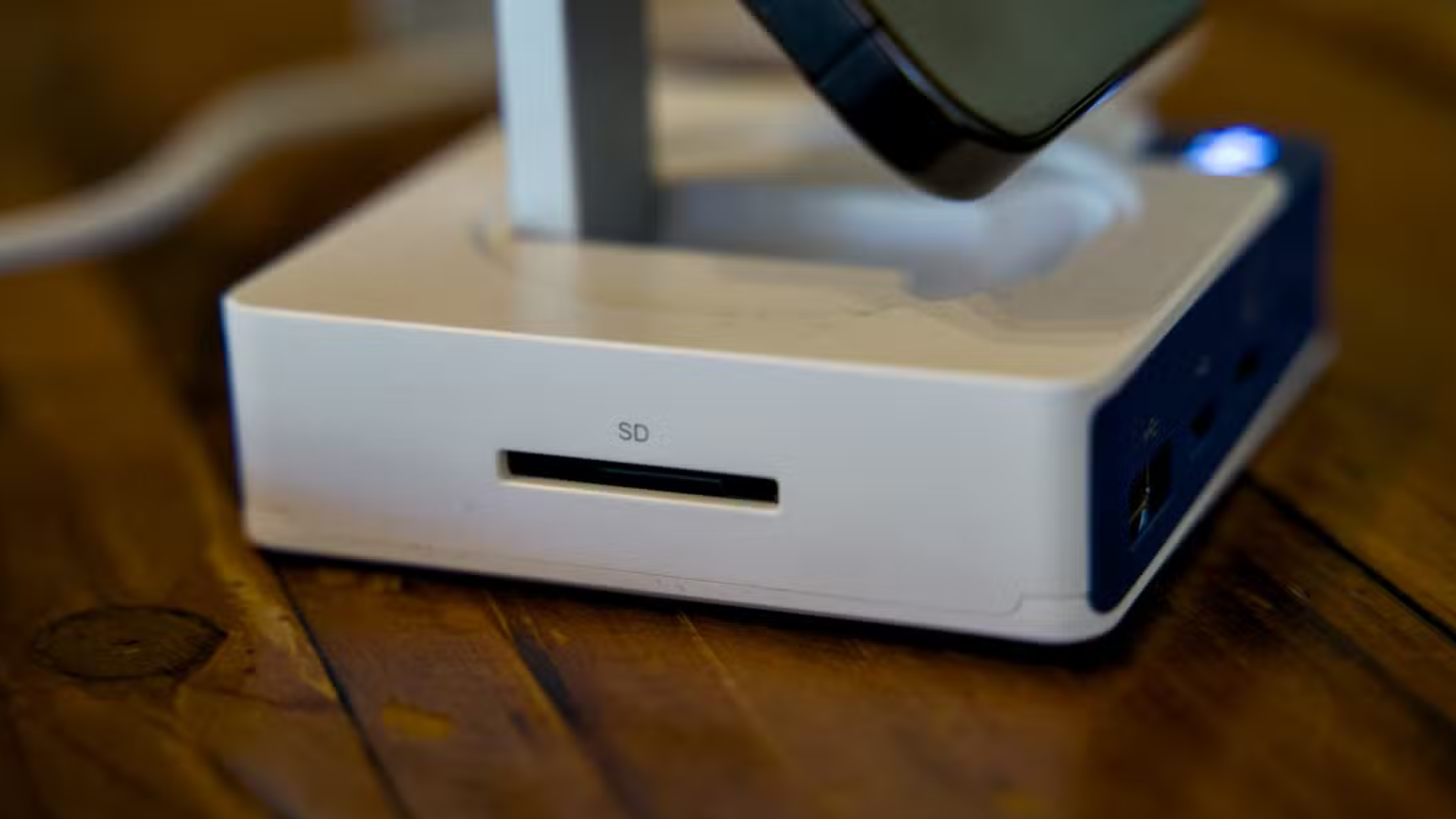 Danh gia HyperDrive Flex MagCharge USB C Hub 4 1