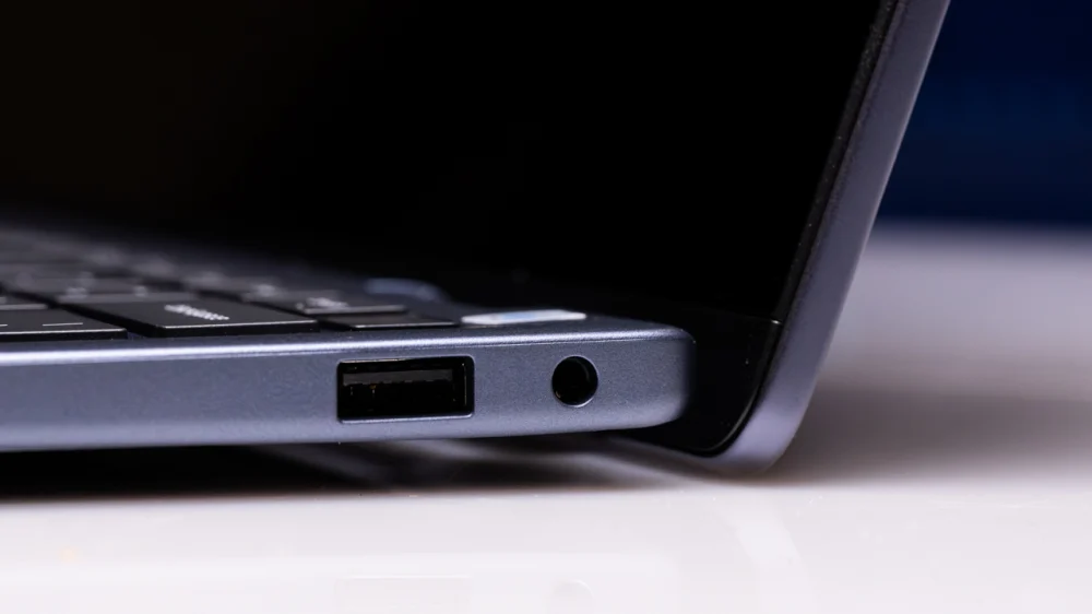 Laptop Dell 14 Plus 2in1 (DB04255): Giải pháp hoàn hảo cho sinh viên và dân văn phòng 10 Dell 14 Plus 2in1 DB04255 4