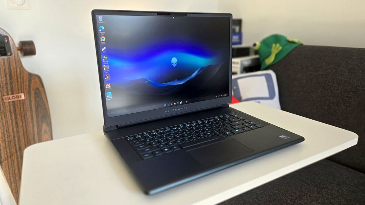 Dell Alienware 16 Area 51 AA16250 14