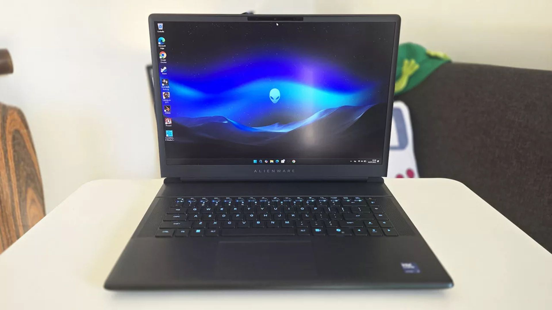 Đánh giá Dell Alienware 16 Area-51 (AA16250): Chiếc laptop gaming đỉnh cao dành cho game thủ chuyên nghiệp 1 Dell Alienware 16 Area 51 AA16250 15