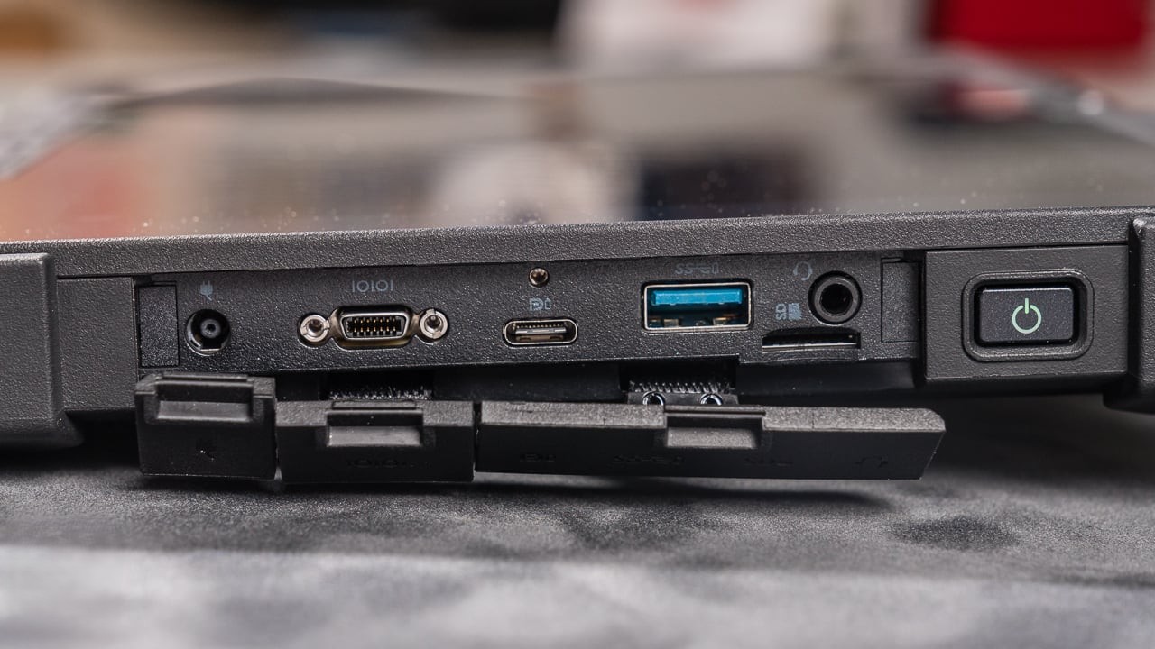 Đánh giá Dell Latitude 7220 Rugged Extreme Tablet: Chiếc máy tính bảng siêu bền cho mọi môi trường khắc nghiệt! 26 Dell Latitude 7220 Rugged Extreme Tablet 14