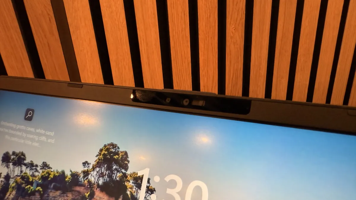 Dynabook Portégé Z40L-N: Laptop doanh nhân siêu nhẹ, pin trâu, kết nối toàn diện 11 Dynabook Portege Z40L N 5