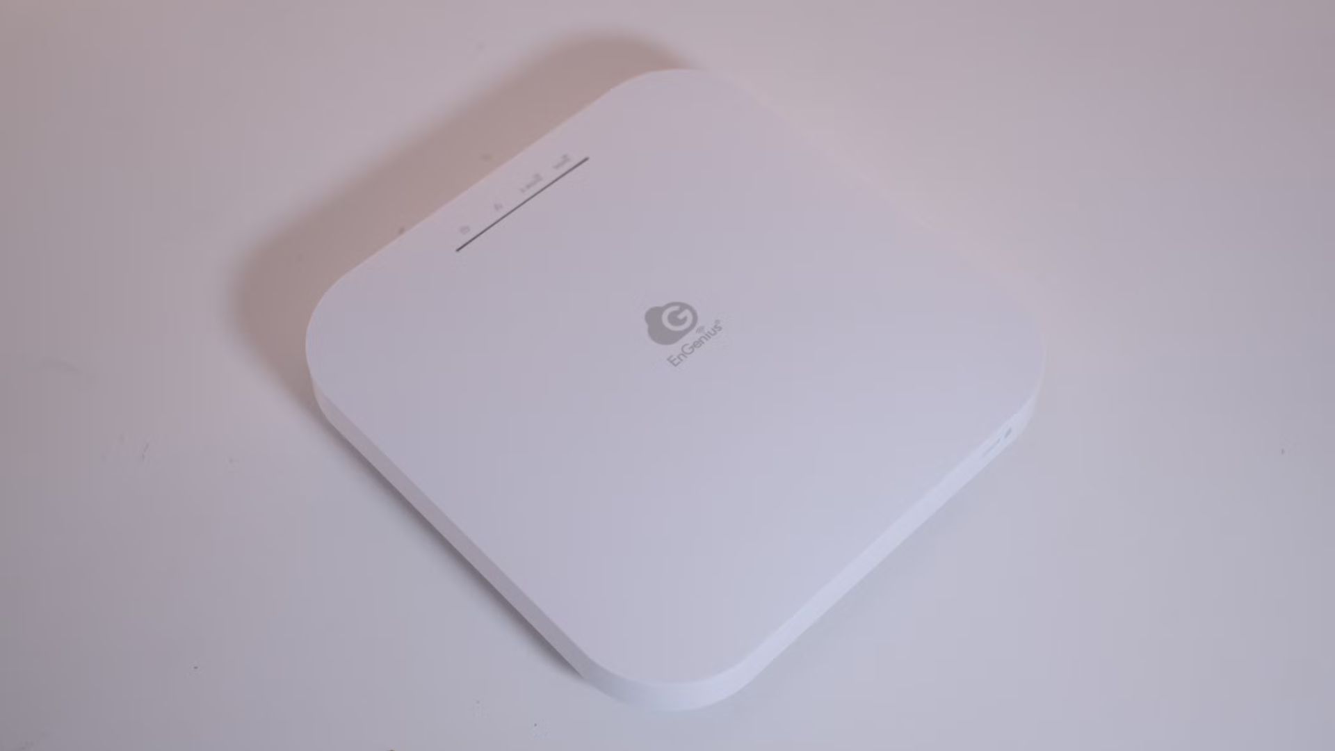 Đánh giá chi tiết EnGenius ECW220 WiFi 6: Lựa chọn tối ưu cho hệ thống mạng văn phòng và SMB! 1 EnGenius ECW220 WiFi 6 12