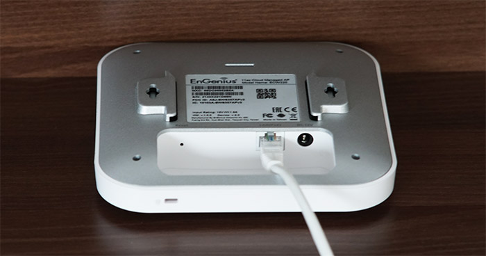 Đánh giá chi tiết EnGenius ECW220 WiFi 6: Lựa chọn tối ưu cho hệ thống mạng văn phòng và SMB! 17 EnGenius ECW220 WiFi 6 8