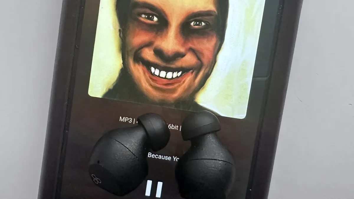 Đánh giá tai nghe Final Audio ZE3000 SV: Công nghệ Comfort ANC kết hợp âm thanh đỉnh cao 10 Final Audio ZE3000 SV 3