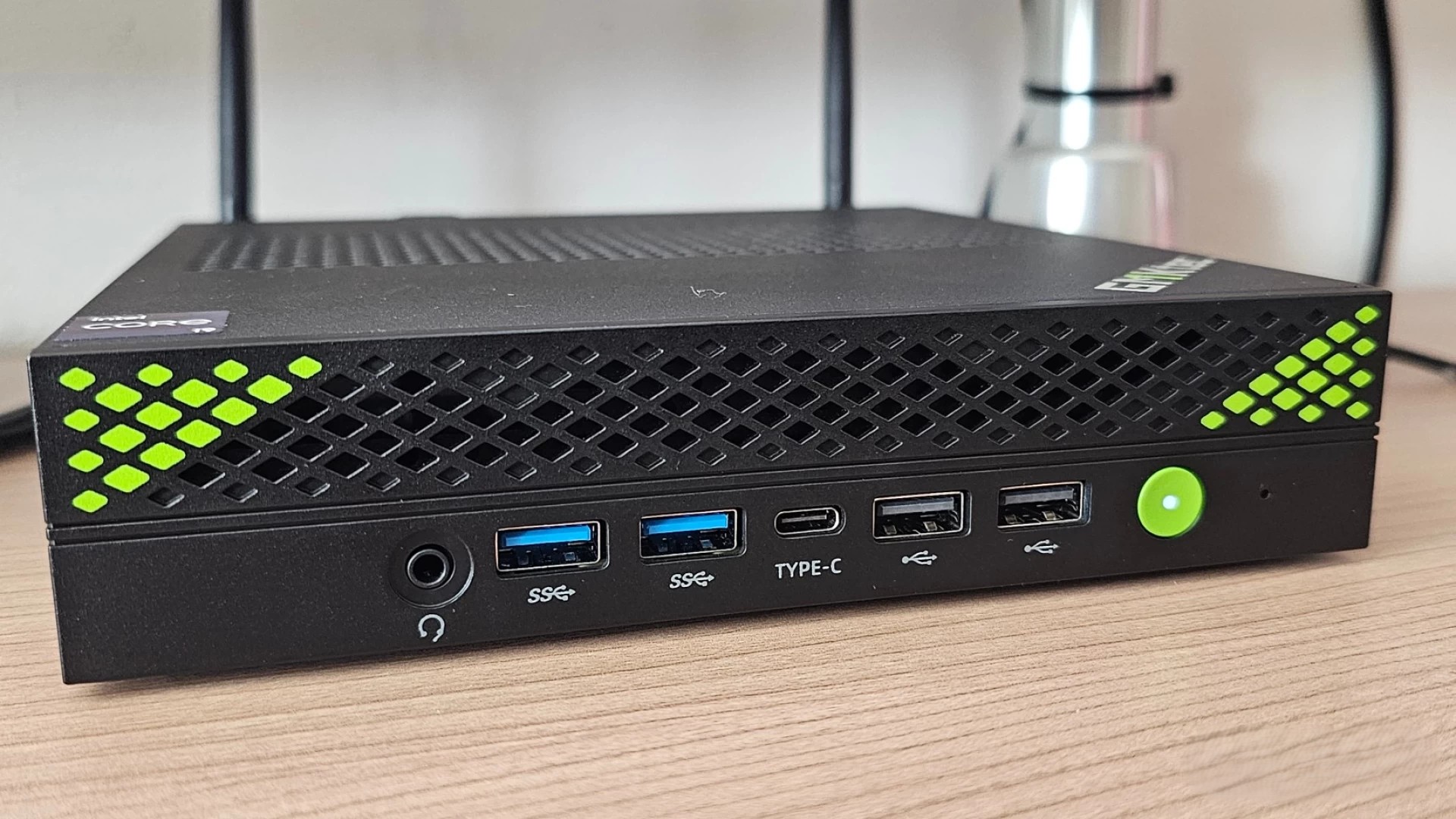 Đánh giá GMKtec NucBox K10: Mini PC Core i9 mạnh mẽ, cân mọi tác vụ văn phòng, sáng tạo với giá phải chăng 40 GMKtec NucBox K10 2