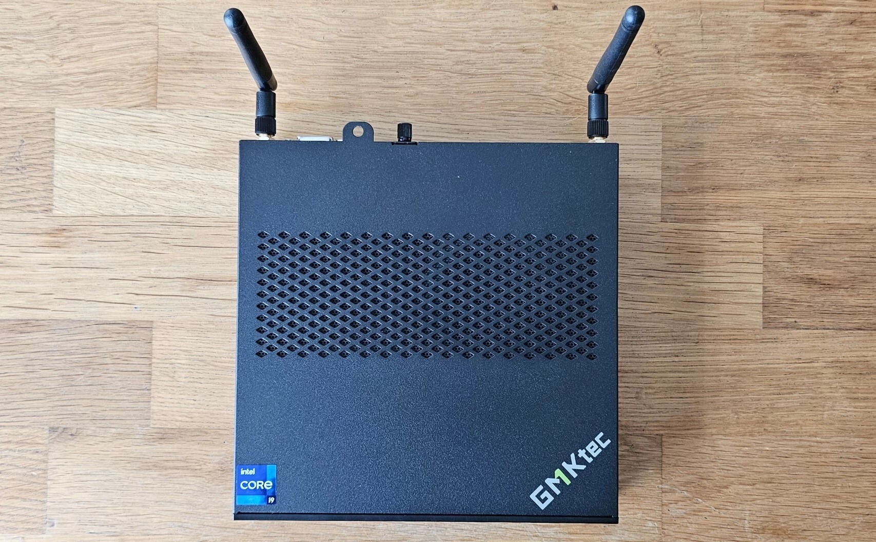 Đánh giá GMKtec NucBox K10: Mini PC Core i9 mạnh mẽ, cân mọi tác vụ văn phòng, sáng tạo với giá phải chăng 34 GMKtec NucBox K10 8