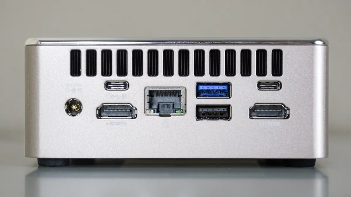 Đánh giá PC mini Geekom A5 2025 Edition: Đỉnh cao giá rẻ với thiết kế sang trọng và hiệu suất ổn định 15 Geekom A5 2025 Edition 3