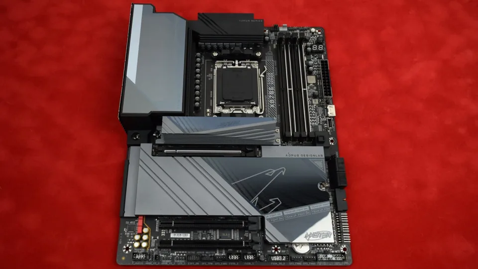 Gigabyte X870E Aorus Master 10