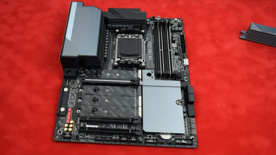 Gigabyte X870E Aorus Master 4