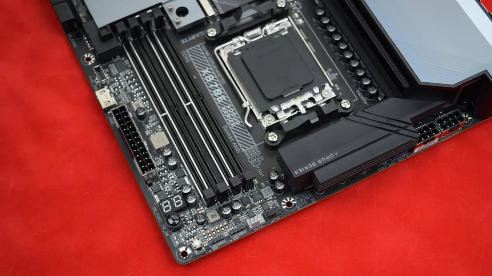 Gigabyte X870E Aorus Master 5