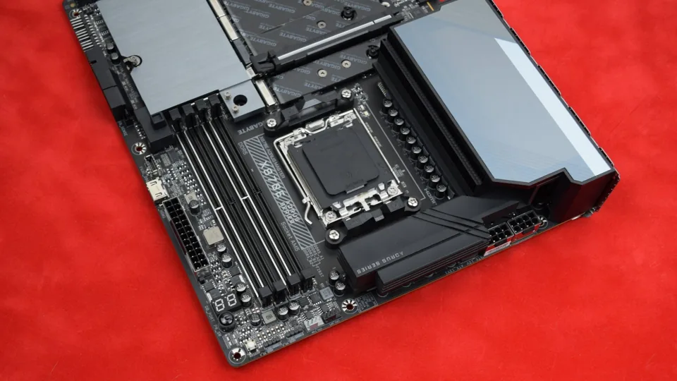 Gigabyte X870E Aorus Master 7