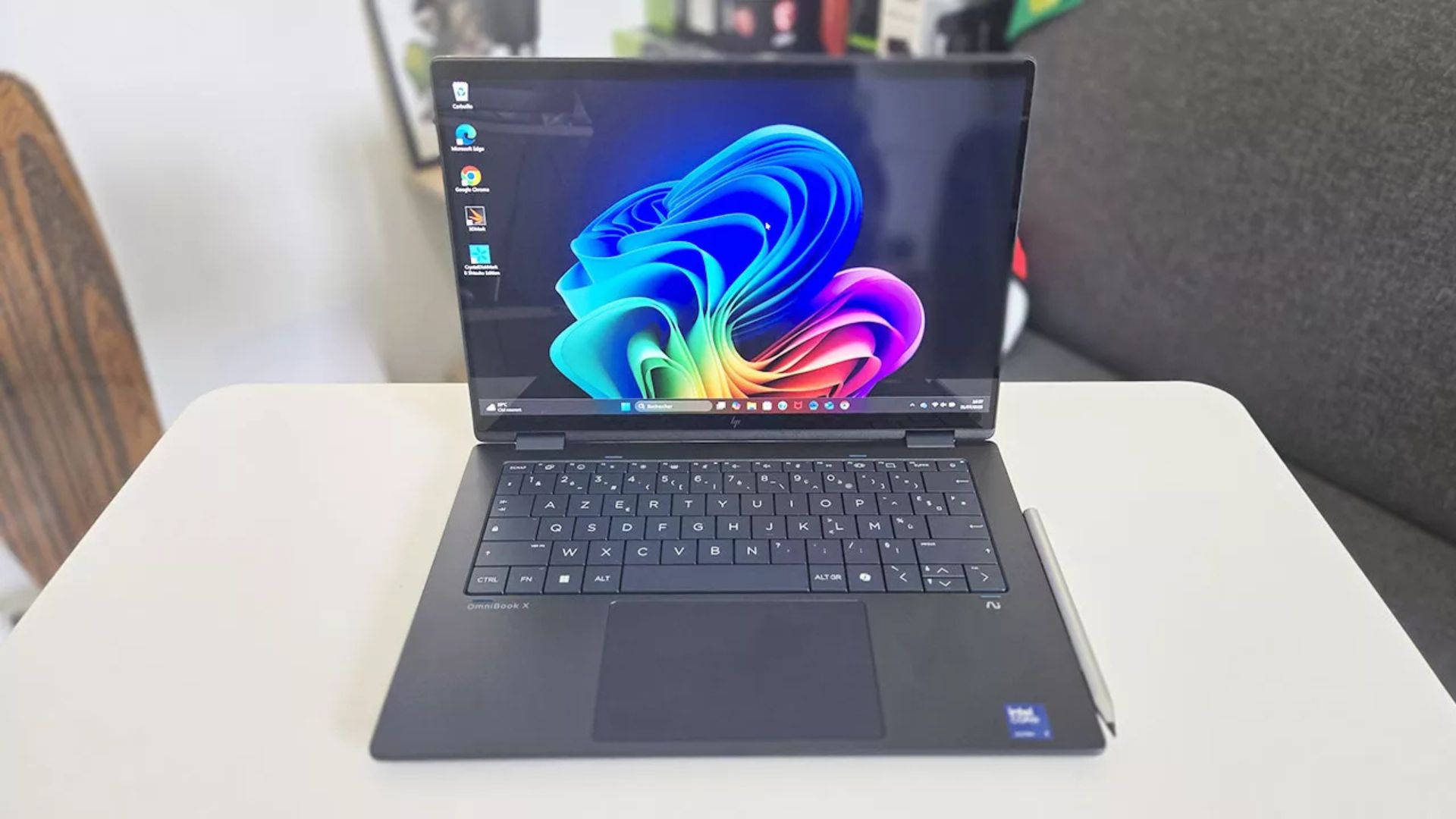 Đánh giá HP OmniBook X Flip 14-fm0004nf: Chiếc laptop 2-in-1 hoàn hảo cho người sáng tạo nội dung 1 HP OmniBook X Flip 14 fm0004nf 1