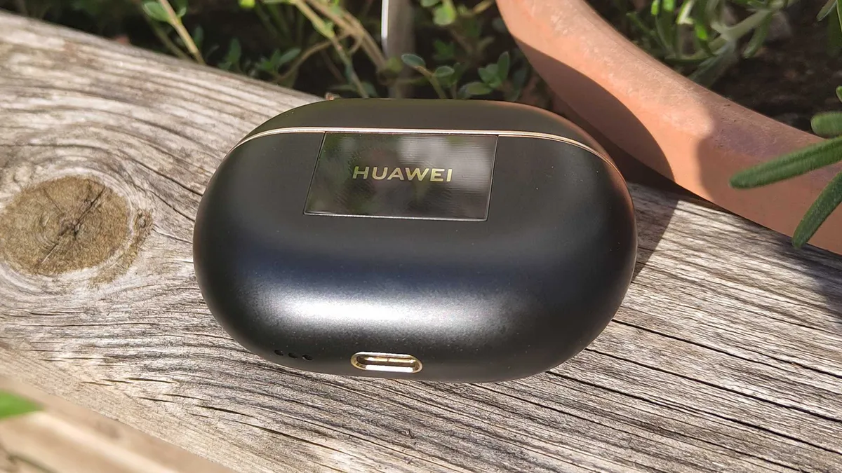 Huawei FreeBuds Pro 4 7