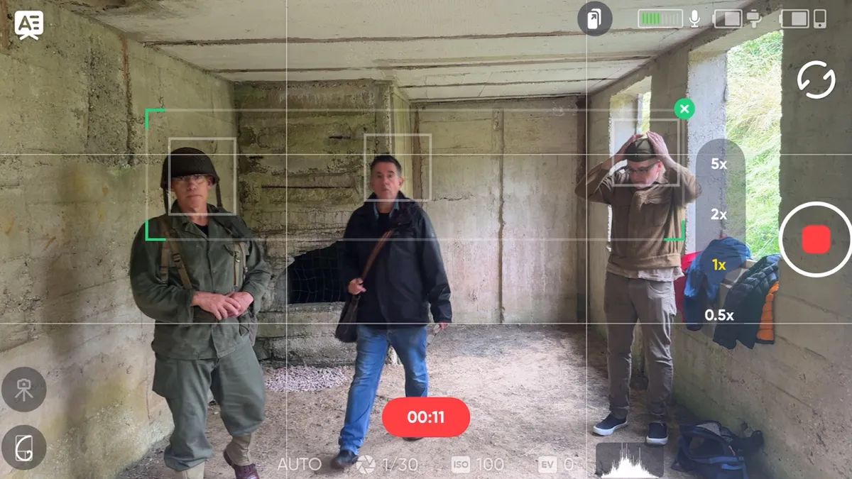 Đánh giá gimbal Insta360 Flow 2: Cỗ máy AI nhỏ gọn cho quay phim di động mượt mà 11 Insta360 Flow 2 5