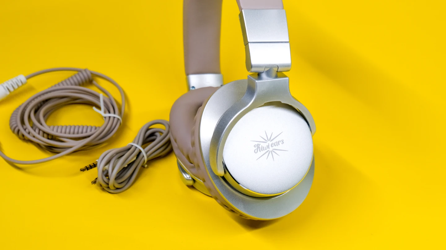 Kiwi Ears Division 8