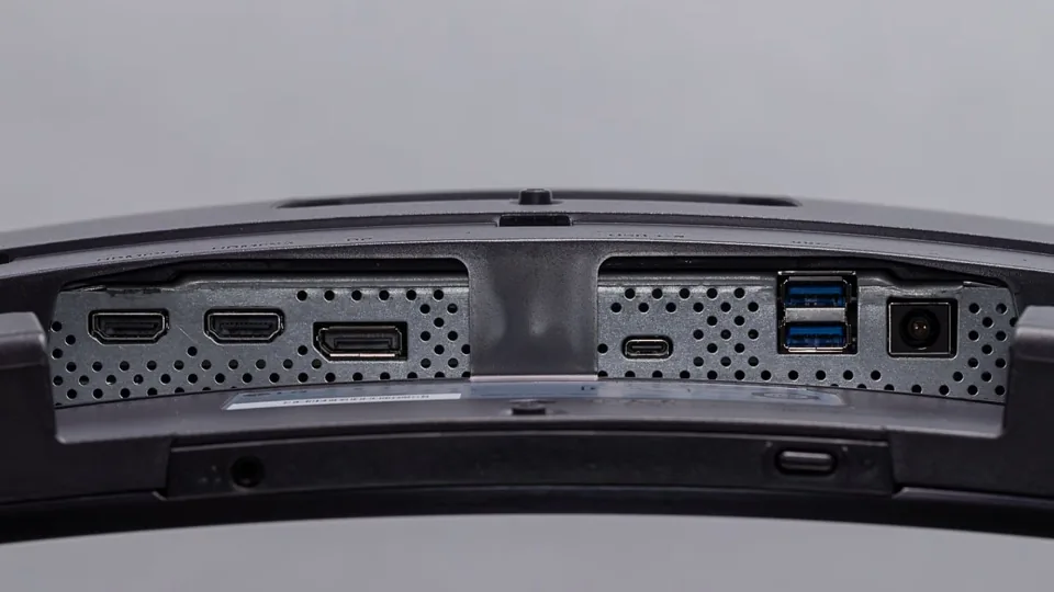 LG 45 Ultragear OLED 45GX950A B 4