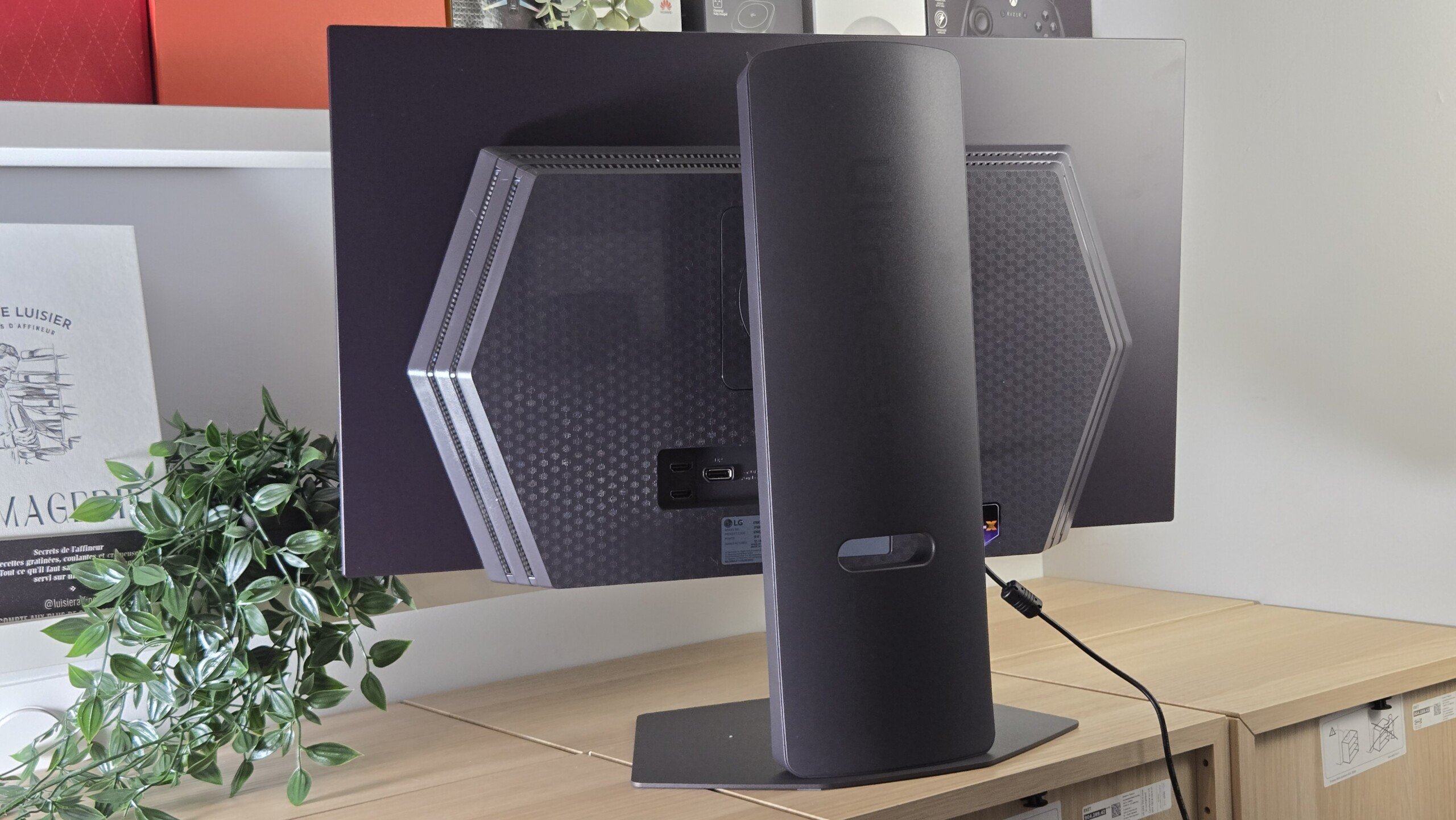 LG UltraGear 27GX790A 7