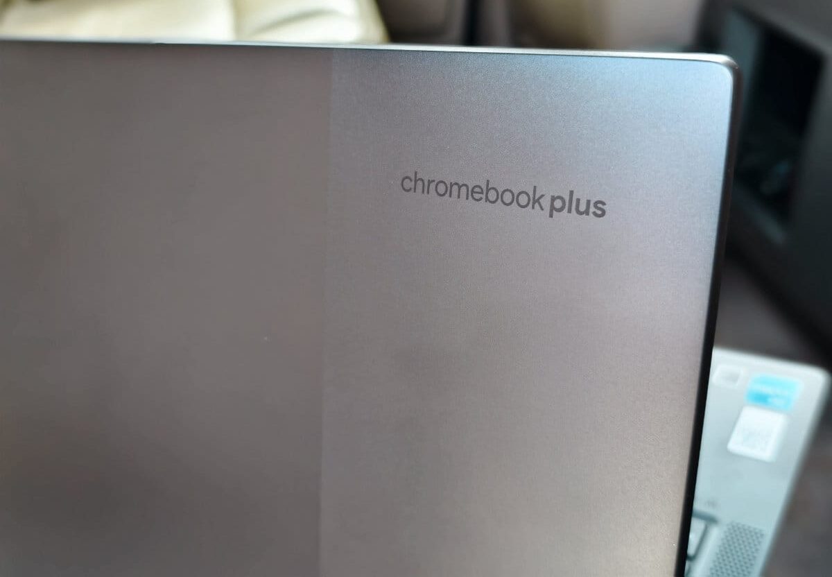 Trải nghiệm Lenovo IdeaPad Flex 5i Chromebook Plus: Linh hoạt, pin dài, màn hình cảm ứng 360° 21 Lenovo IdeaPad Flex 5i Chromebook Plus 7 e1755923016276