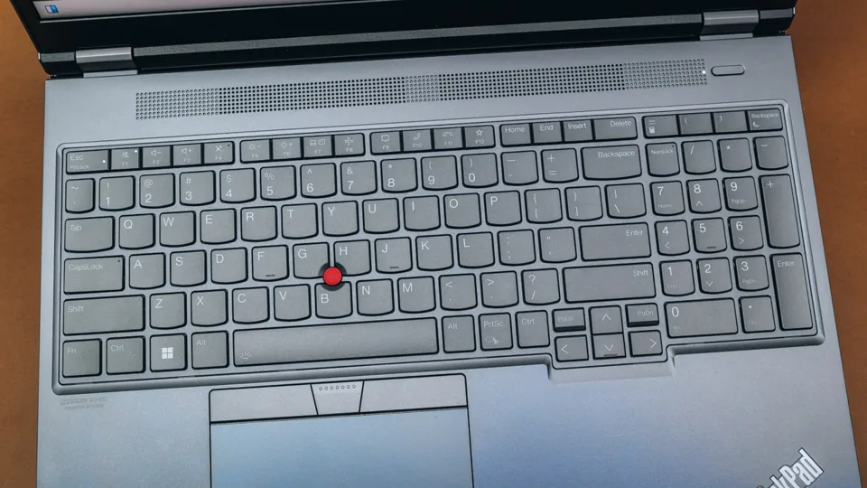 Đánh giá Lenovo ThinkPad P16 Gen 2: Chiếc laptop Workstation di động hoàn hảo cho dân kiến trúc và thiết kế 3D 6 Lenovo ThinkPad P16 Gen 2 2