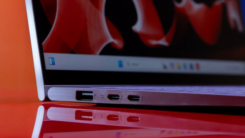 Lenovo ThinkPad X1 2in1 Gen 10 Aura Edition 4