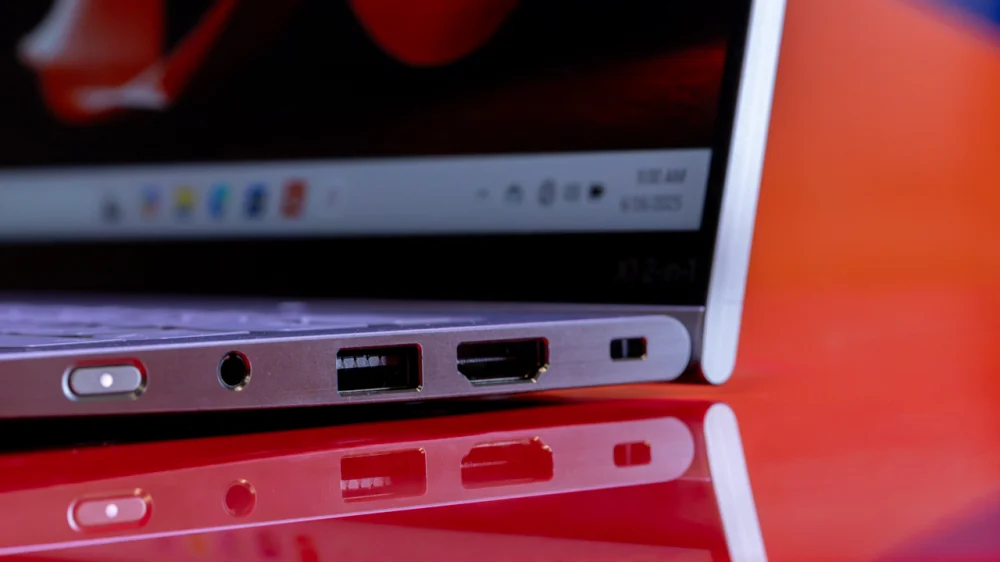 Lenovo ThinkPad X1 2in1 Gen 10 Aura Edition 5