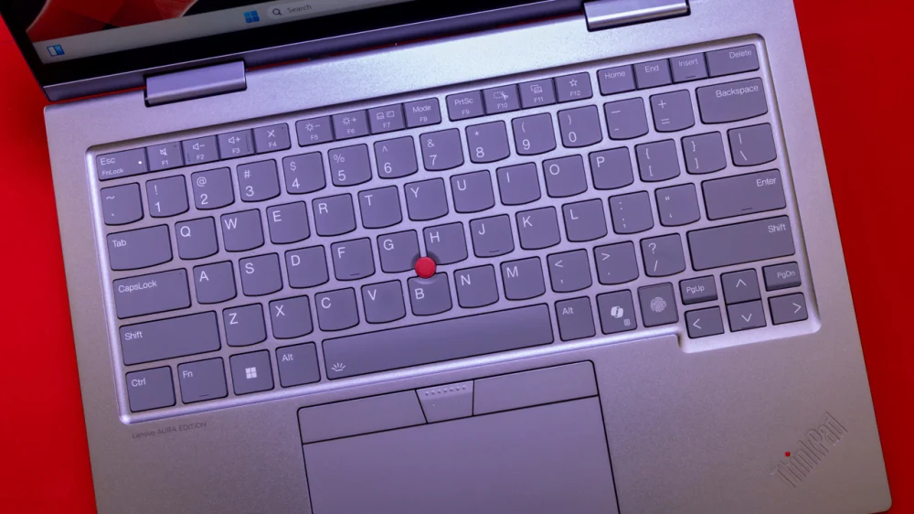 Lenovo ThinkPad X1 2in1 Gen 10 Aura Edition 7