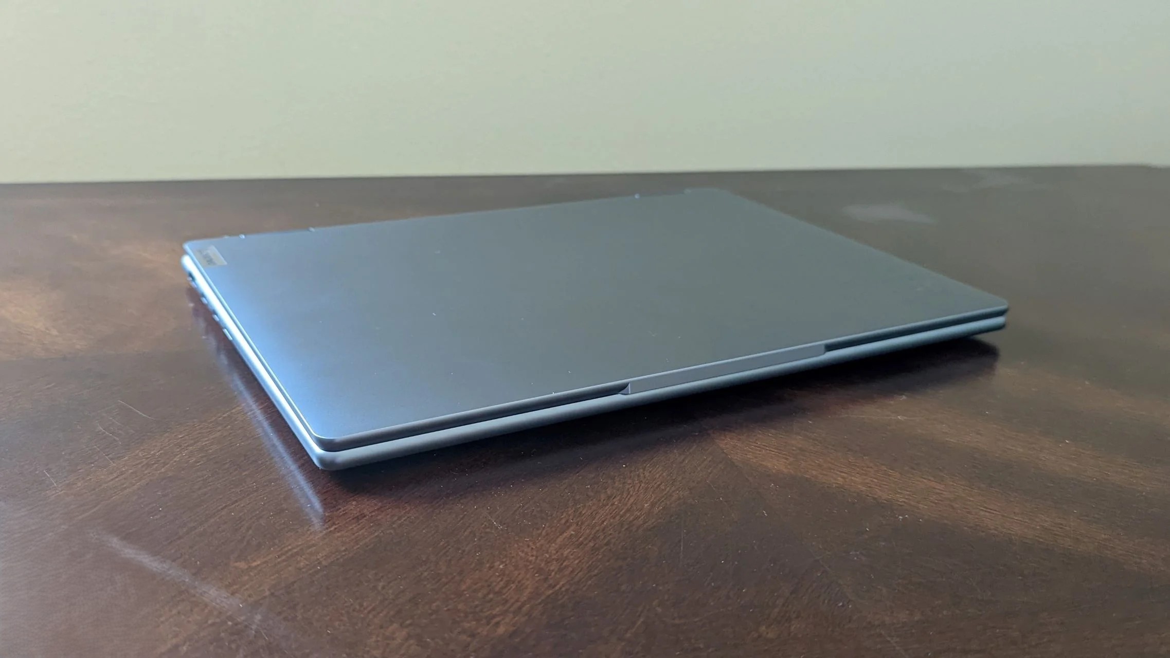 Đánh giá Lenovo Yoga 7i 14 Gen 7 (2022): Laptop 2-in-1 hoàn hảo cho công việc và giải trí! 26 Lenovo Yoga 7i 14 Gen 7 2022 3