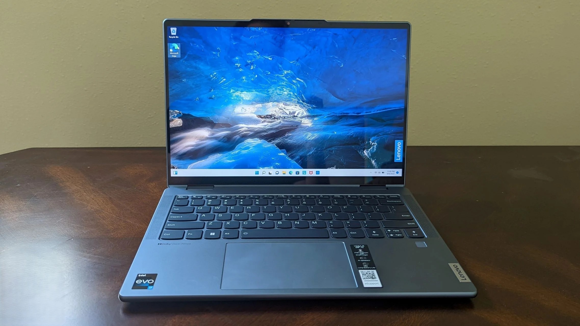 Đánh giá Lenovo Yoga 7i 14 Gen 7 (2022): Laptop 2-in-1 hoàn hảo cho công việc và giải trí! 22 Lenovo Yoga 7i 14 Gen 7 2022 7