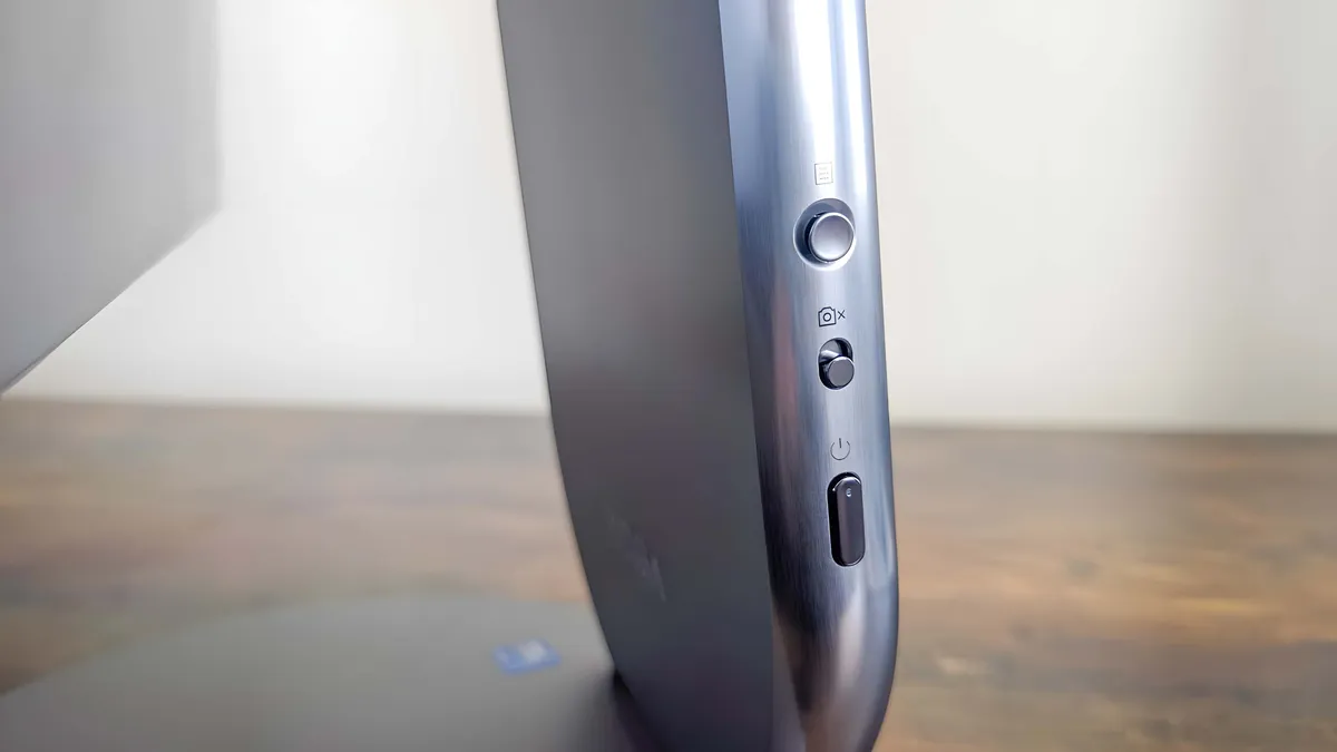 Lenovo Yoga AIO 27 10