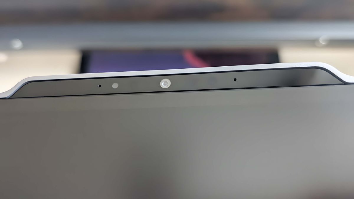 Đánh giá màn hình Lenovo Yoga AIO 27: Đa dụng 4K với hiệu suất mạnh mẽ và thiết kế tinh tế 50 Lenovo Yoga AIO 27 25