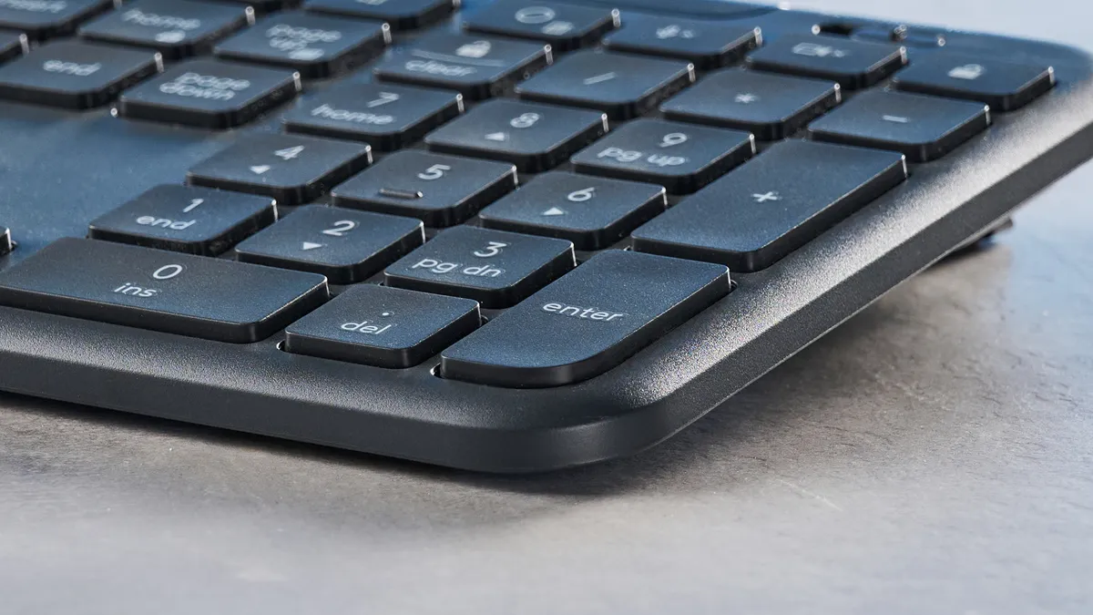 Đánh giá Logitech K620: Bàn phím không dây thanh lịch cho dân công sở 11 Logitech K620 5