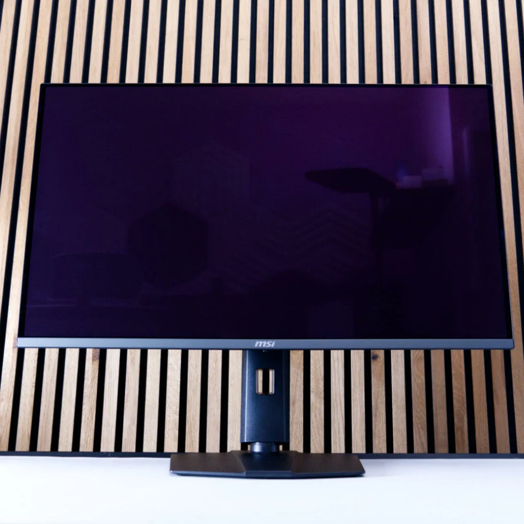 Đánh giá MSI MPG 322URX QD-OLED: Đỉnh cao 4K 240Hz với cổng DisplayPort 2.1a vượt thời gian 27 MSI MPG 322URX QD OLED 1