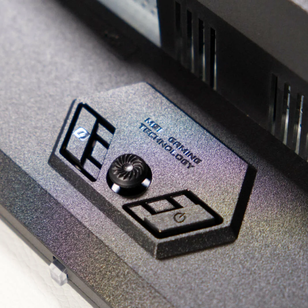 MSI MPG 322URX QD OLED 12