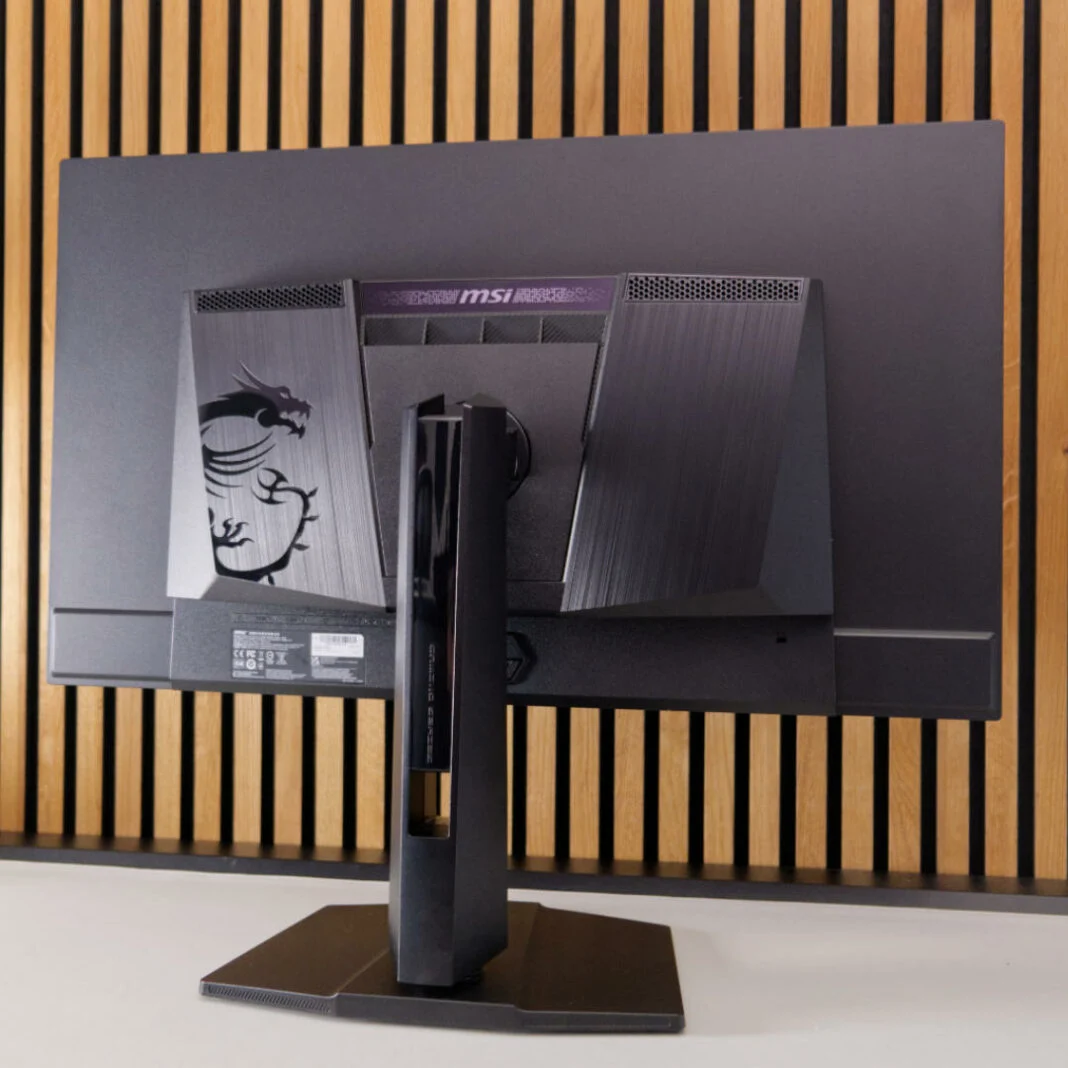 Đánh giá MSI MPG 322URX QD-OLED: Đỉnh cao 4K 240Hz với cổng DisplayPort 2.1a vượt thời gian 28 MSI MPG 322URX QD OLED 2